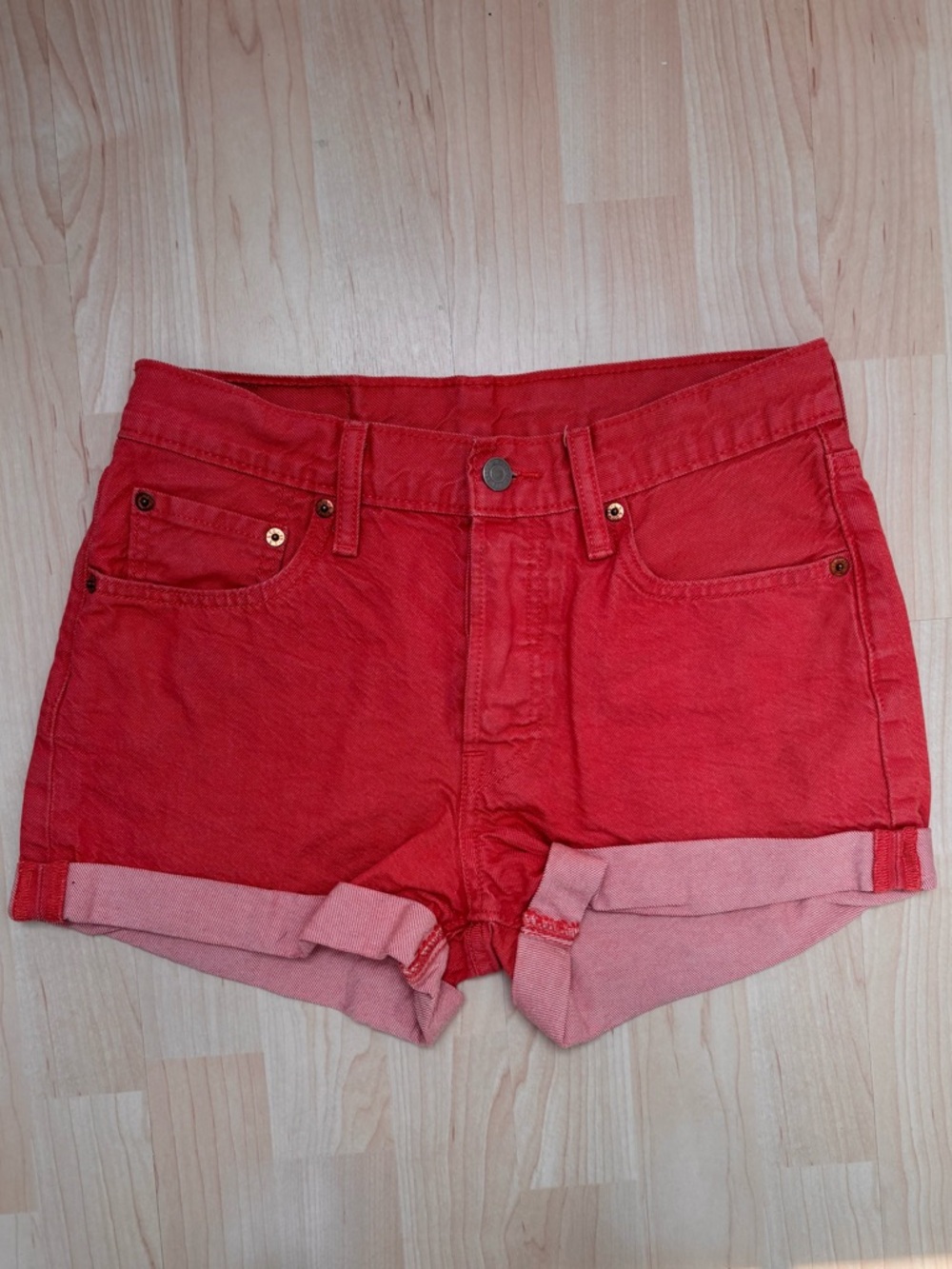 Levi’s 501 Coral Denim Shorts 🌺